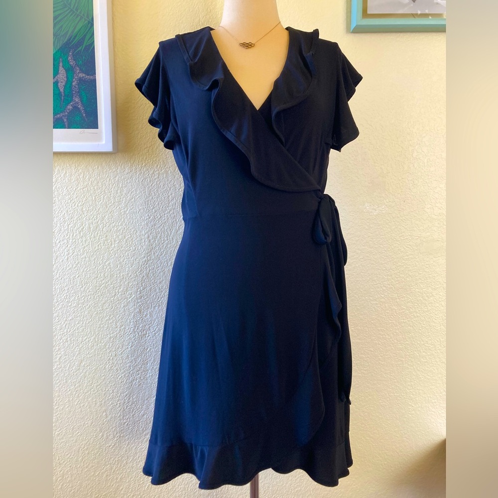 Wrap & ruffle butterfly sleeve swing dress 🖤 excellent condition